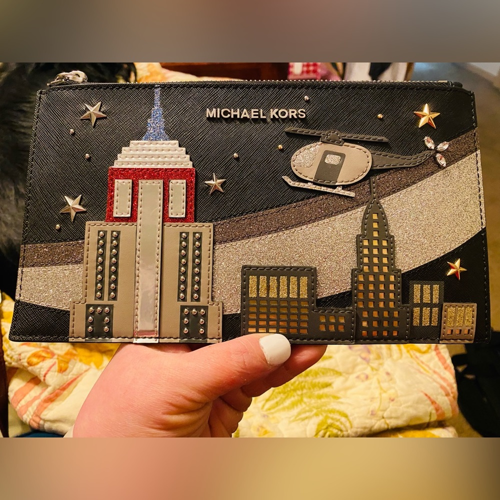 Michael Kors NYC XL Zip Clutch